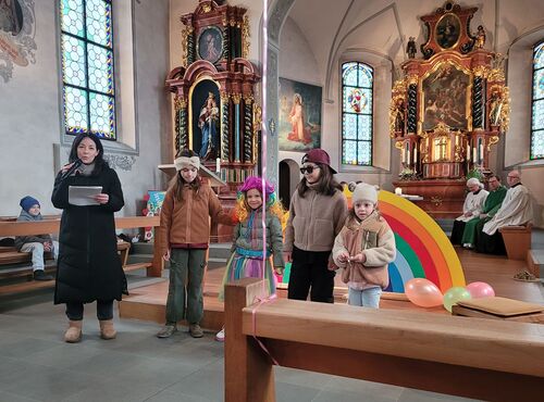 Regenbogenschaf / Pfarre Mäder