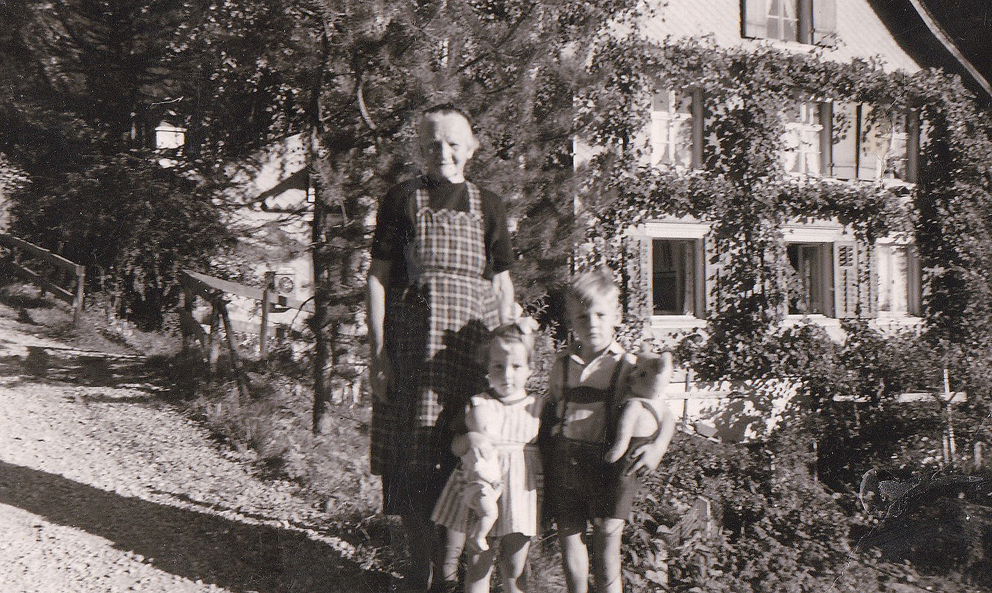 Robert Schneider Schneider Sophie mit Eveline u. Karl Heinz (1962)